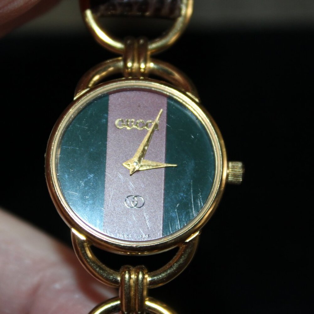 Women's Gucci Watch 6000L In great Shape - Picture 13 of 16